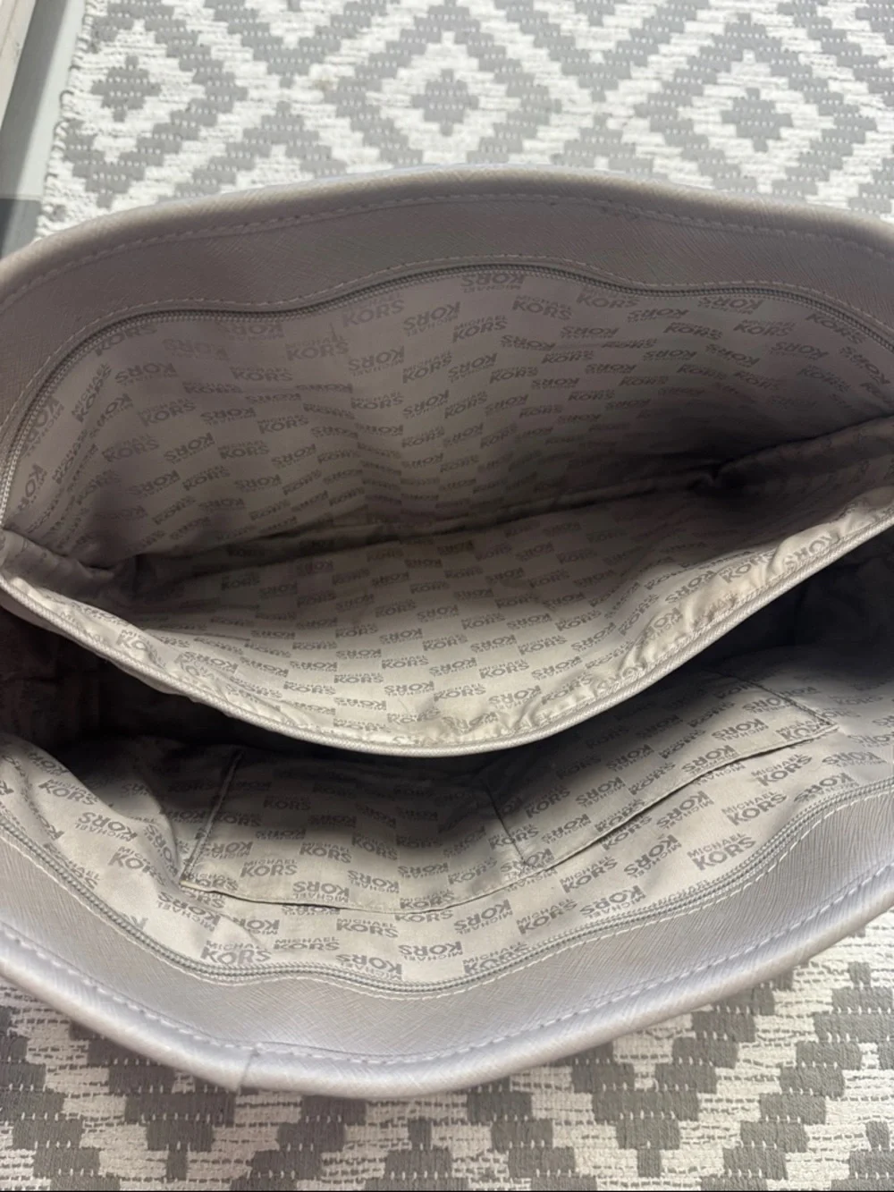 MICHAEL KORS Large Gray Tote Bag Pebbled Leather Silver Hardware